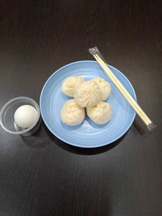 花蓮亮君經典民宿1館加2館民宿-東大門夜市-電梯包棟bright King Homestay Хуалянь Екстер'єр фото